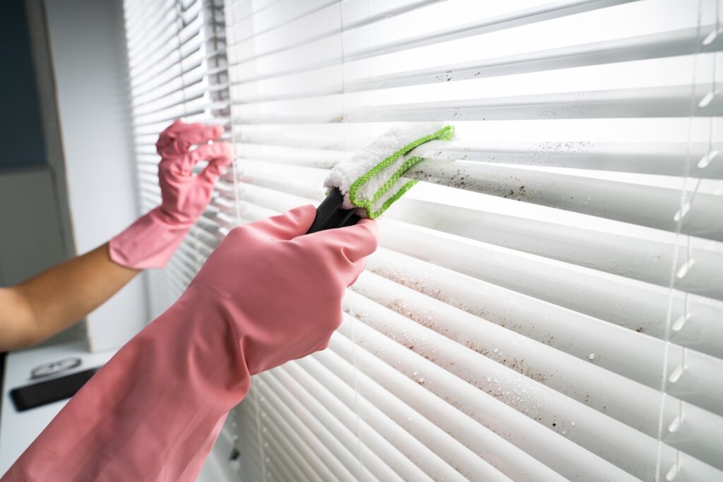 How to Clean Window Blinds