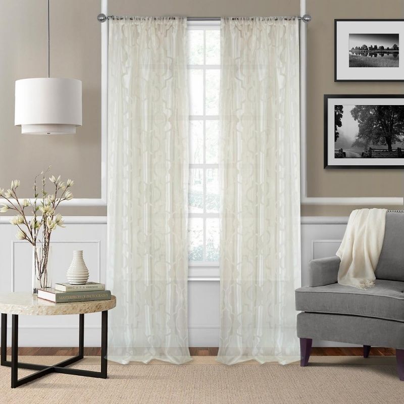 Curtain or Blinds? How to Pick the Right One