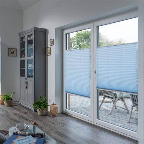 Key Differences: Honeycomb vs Pleated Blinds